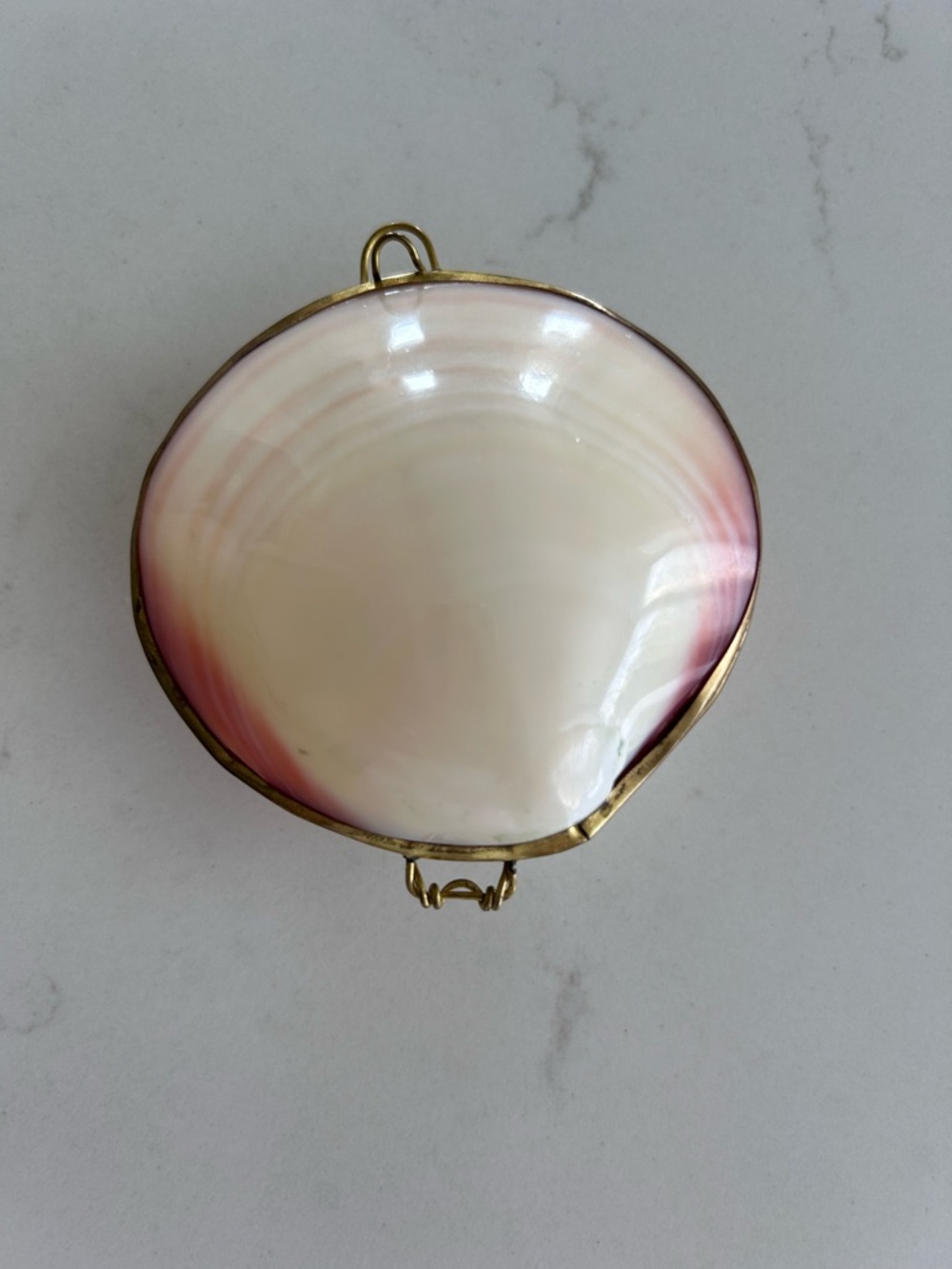 Vintage Capiz Mother of Pearl Clam Shell Trinket Box Coin Purse Brass - Picture 2 of 6